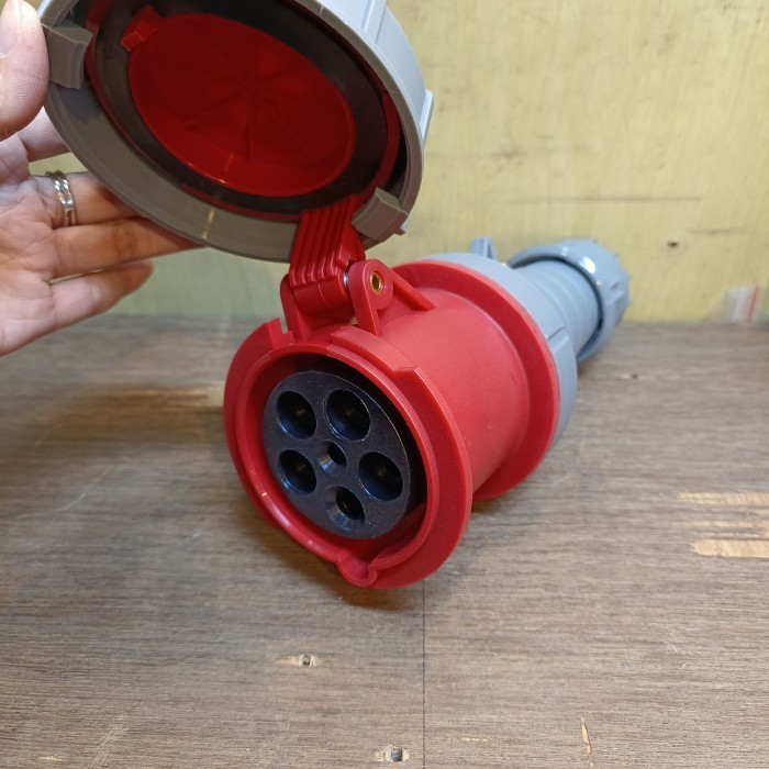 Jual Sam Industrial Steker Mobile Plug/Wall Socket 4P 63A/5P 63A 4Pin ...