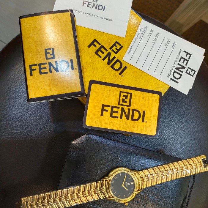 Original Jam Tangan Fendi Romawi Plat Hitam Terbatas