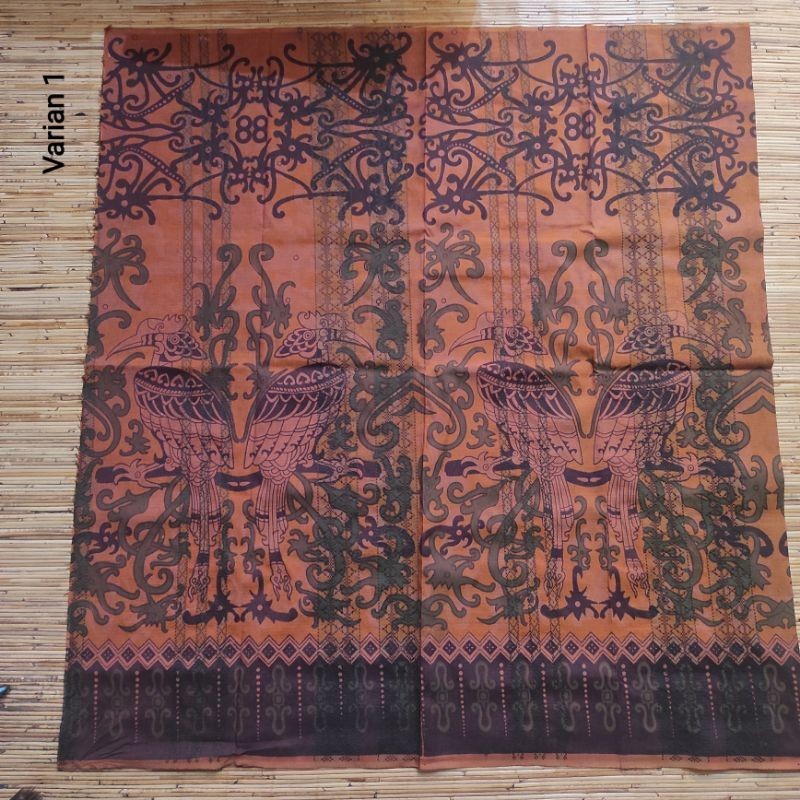 Jual kain tenun seser motif burung enggang dayak kalimantan | Shopee