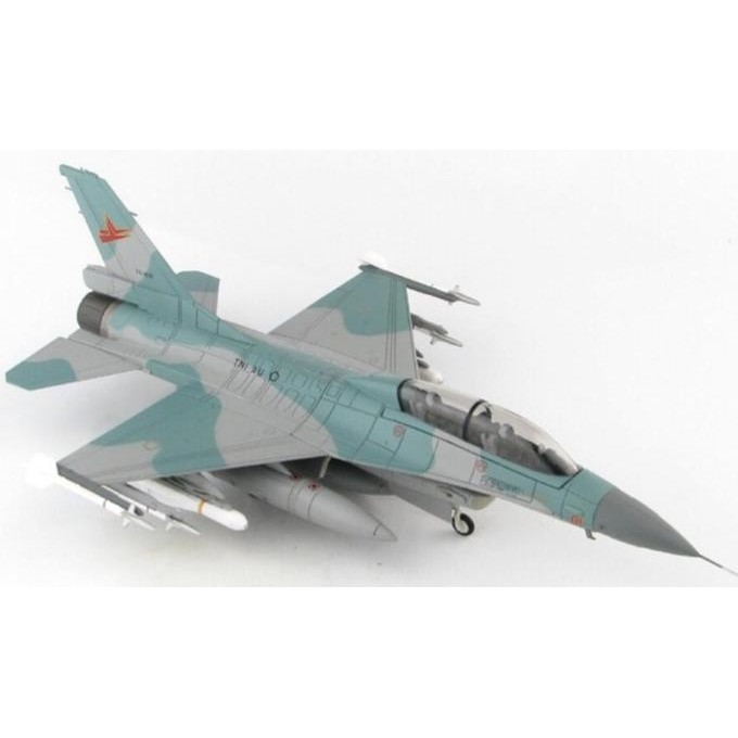 Hobby Master 1/72 F-16B Fighting Falcon NSAWC TOPGUN - Mimetica Blu/Grigia HA38019 - Foto 4