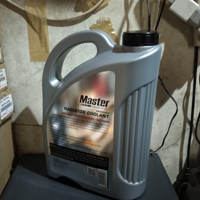 Jual Radiator Coolant Master Air Radiator Colent Isi 1-Gln 4-L Warna ...