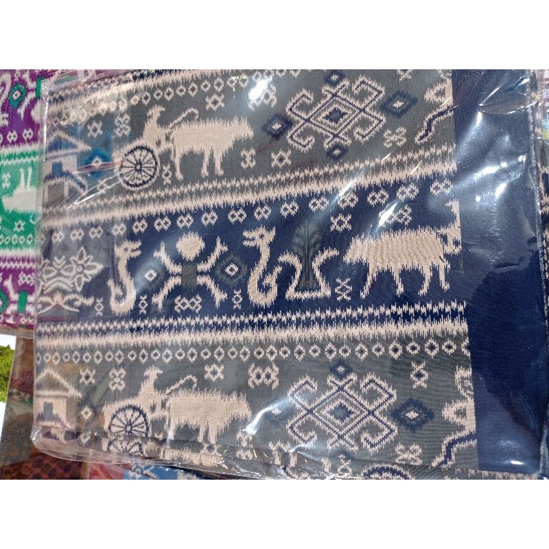 Jual Kain Batik Manado motif Roda Sapi warna Biru Dongker | Shopee ...