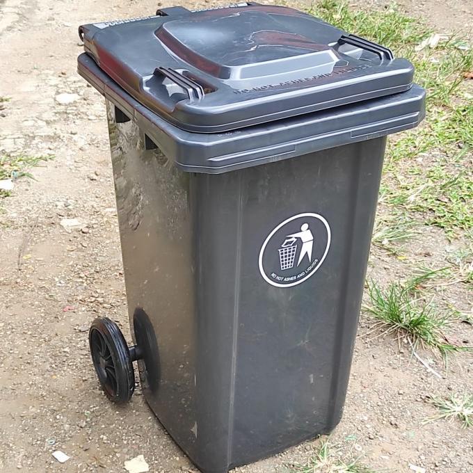 Jual Tempat / Tong Sampah Fiber Besar + Roda 240 Liter | Shopee Indonesia