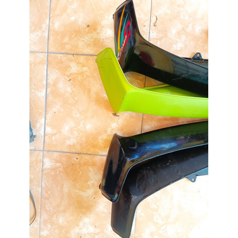 Jual Tebeng dek Sayap Depan Yamaha Sigma Original | Shopee Indonesia
