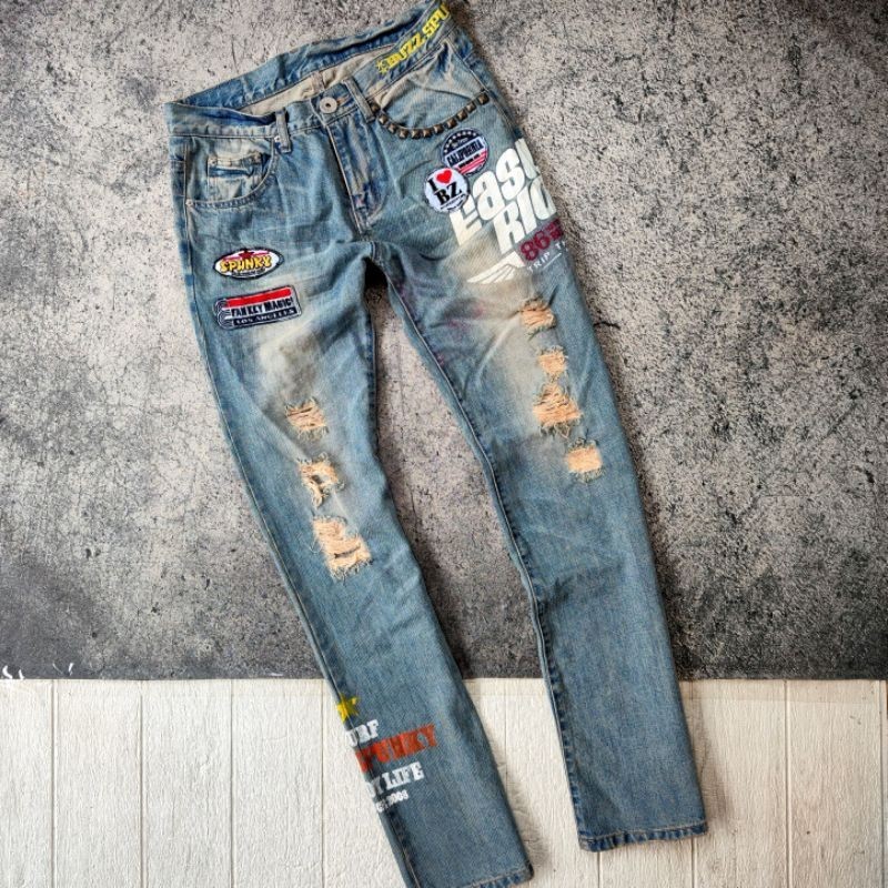 Jual BUZZ SPUNKY JAPAN PATCH RIPPED DENIM | Shopee Indonesia