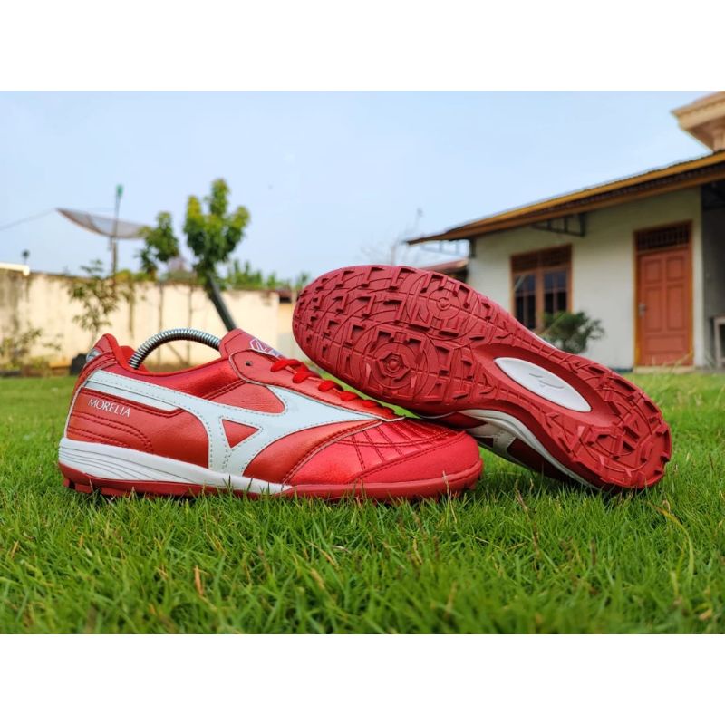 Sepatu futsal shop mizuno merah