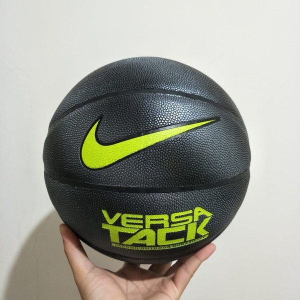 Nike versa track hotsell