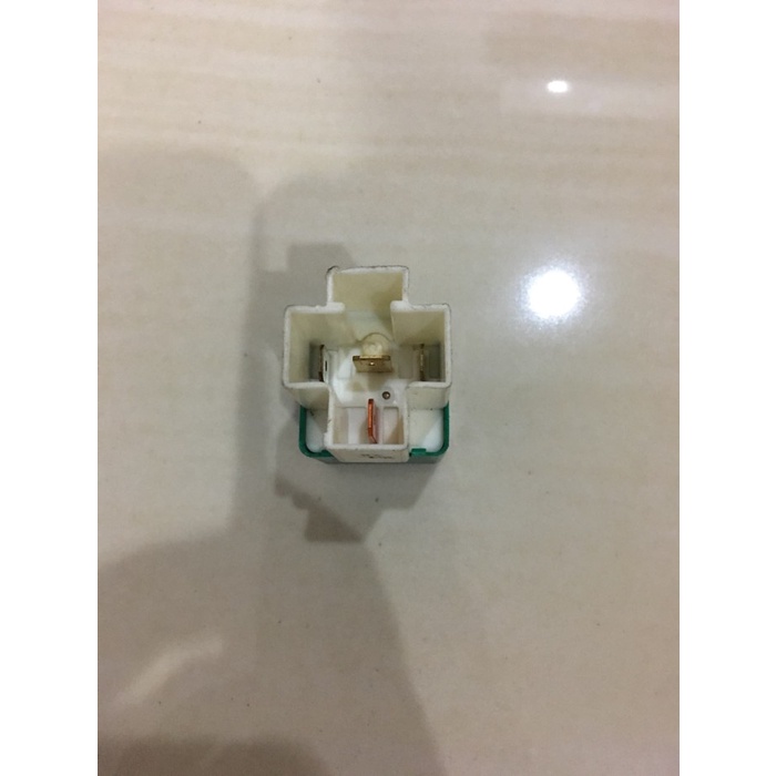 Fuel Pump Relay 90987-03003 for Toyota Matrix Sequoia for Corolla for Lexus IS250 IS350 main image 1
