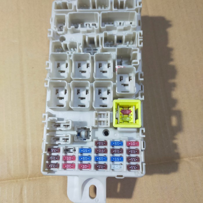 Jual Fuse Box Sekring Cabin Mitsubishi Xpander Pajero Sport Dakar