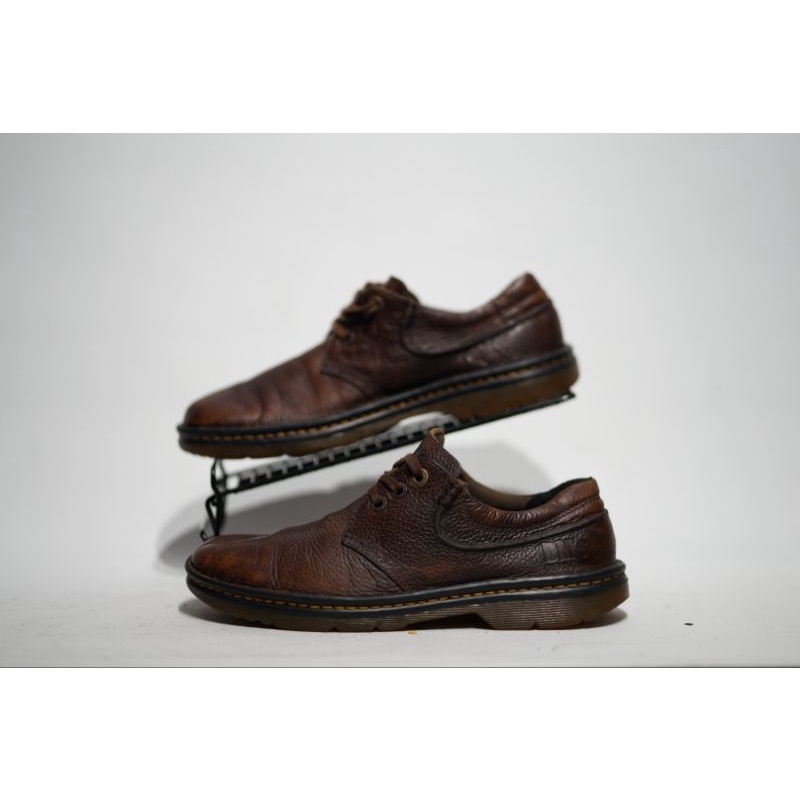 Dr on sale martens hampshire