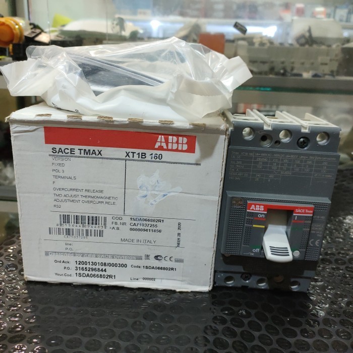 Jual [New] Mccb Abb Sace Tmax Xt1B 160 Tmax Xt1 B 160 18Ka 32A ...
