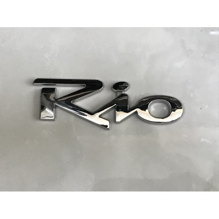 Jual Harga!! Emblem Rio untuk bagasi Kia Rio warna chrome | Shopee ...