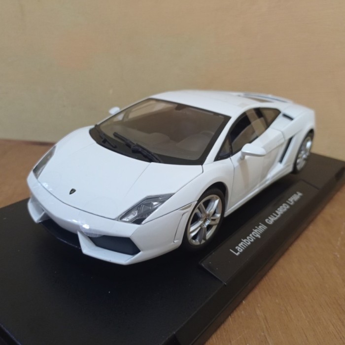 957008_3