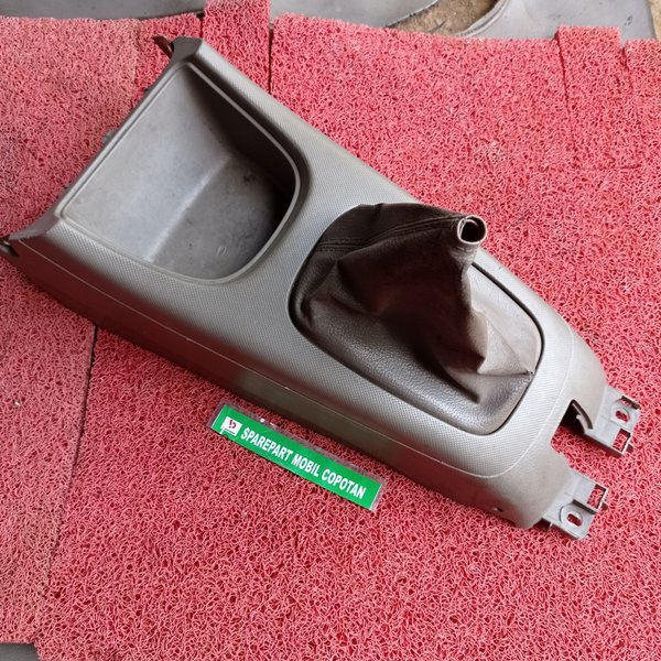 Jual Konsol Box Tengah Cover Tuas Operan Gigi Transmisi Manual Daihatsu ...