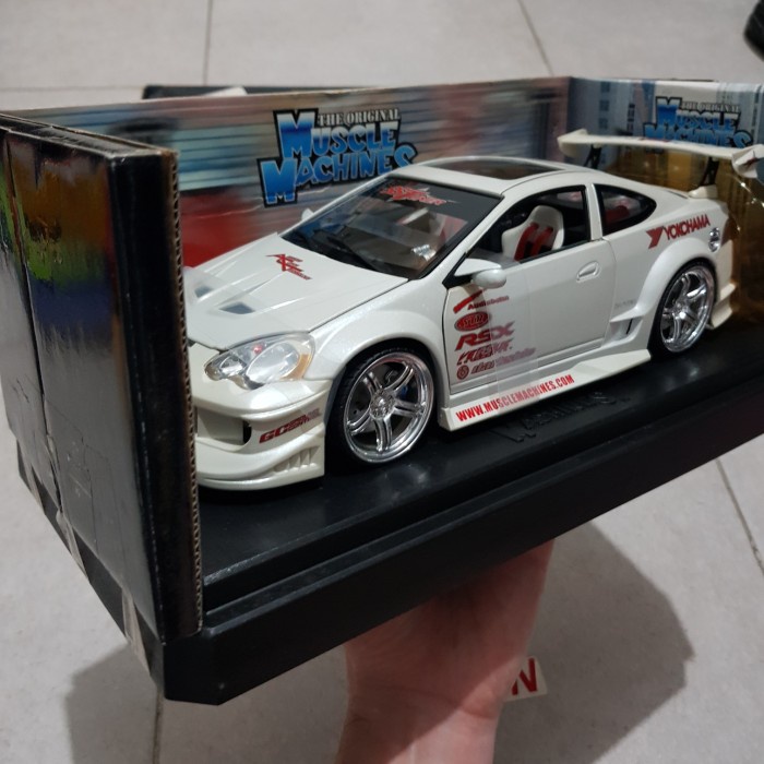 1/18ミニカー　Acura RSX ダイキャスト Amazon | Hot Wheel 1/18 アキュラ RSX (シルバー) MT7128C 完成