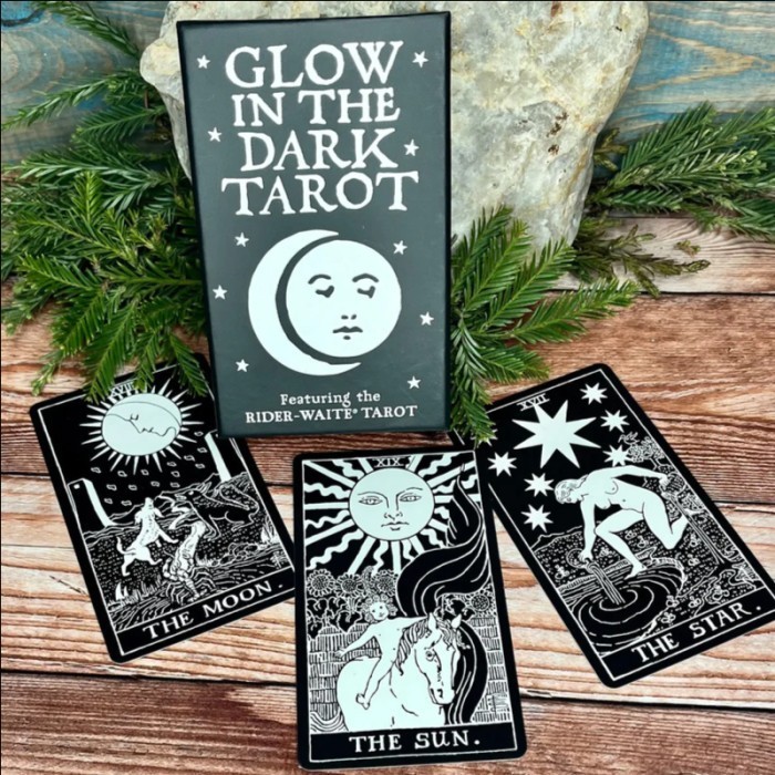 Jual Glow In The Dark Tarot Tarot Deck Kartu Tarot | Shopee Indonesia