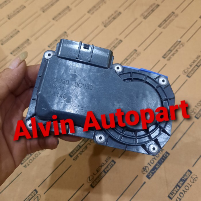 Jual Throttle Body Trotol Body Innova Reborn Venturer Hilux Revo ...