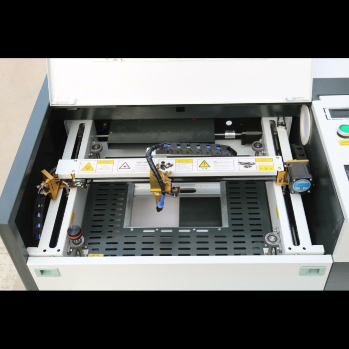 Jual Mesin laser Acrylic Mesin laser cnc co2 garansi ambil di tempat