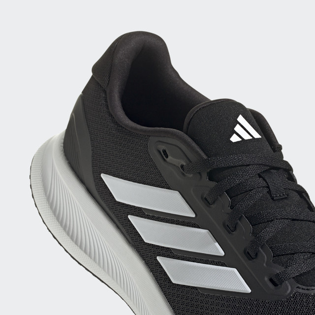 Jual ADIDAS RUNNING Runfalcon 5 Wide Running Shoes Pria Hitam IE0552 Shopee Indonesia