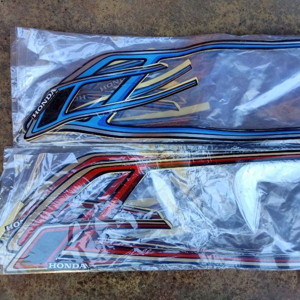 Jual Stiker Bodi Honda Gl100 Tua Strip Honda Gl 100 Tua Striping List