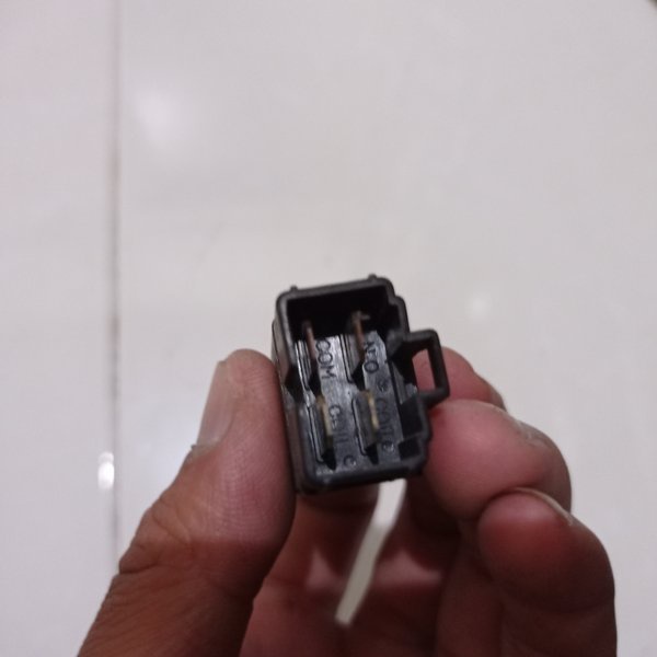 Jual E8T101 Mitsubishi Relay Fuel Pump | Shopee Indonesia