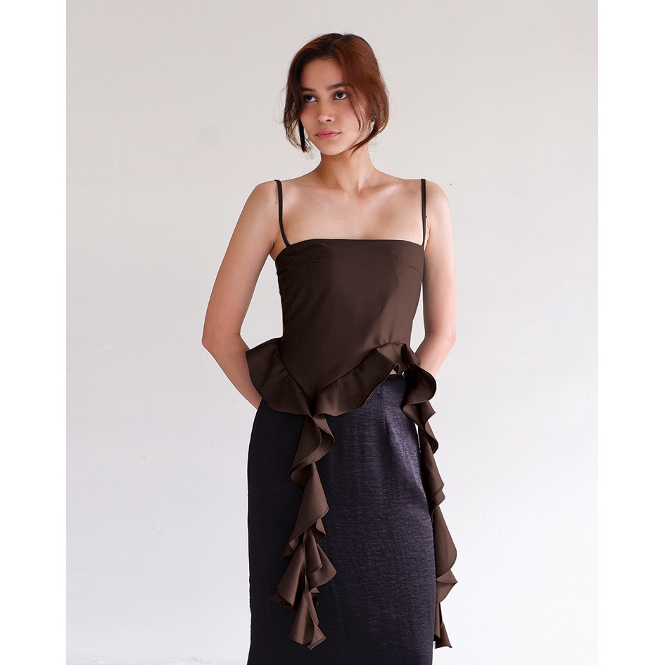 Jual GISELE TOP | RUFFLE ASYMMETRY FRONT SLEEVELESS TANK TOP | Shopee ...