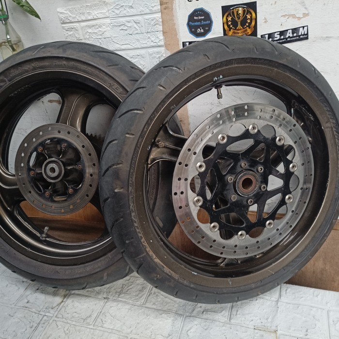 Jual Velg Aprilia afrilia rs 125 rs125 kelengkapannya sesuai difoto pss Shopee Indonesia