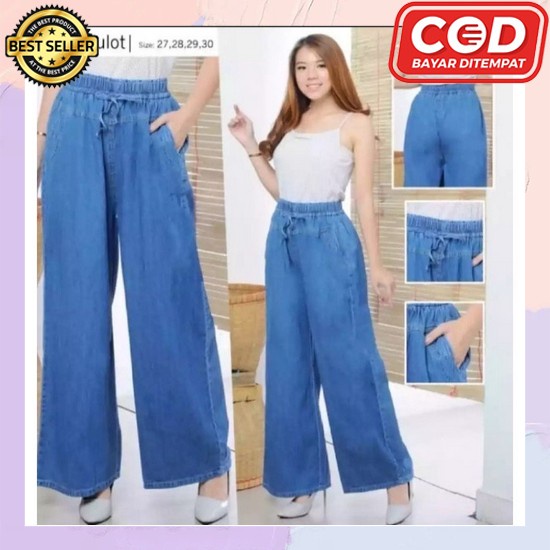 U qizlarning oyoqlarini hidlaydi