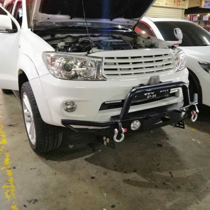 Modifikasi Ekstrim atau Gaya Sporty? Memahami Tren dan Dampak Penggunaan Bamper Tanduk Yaris