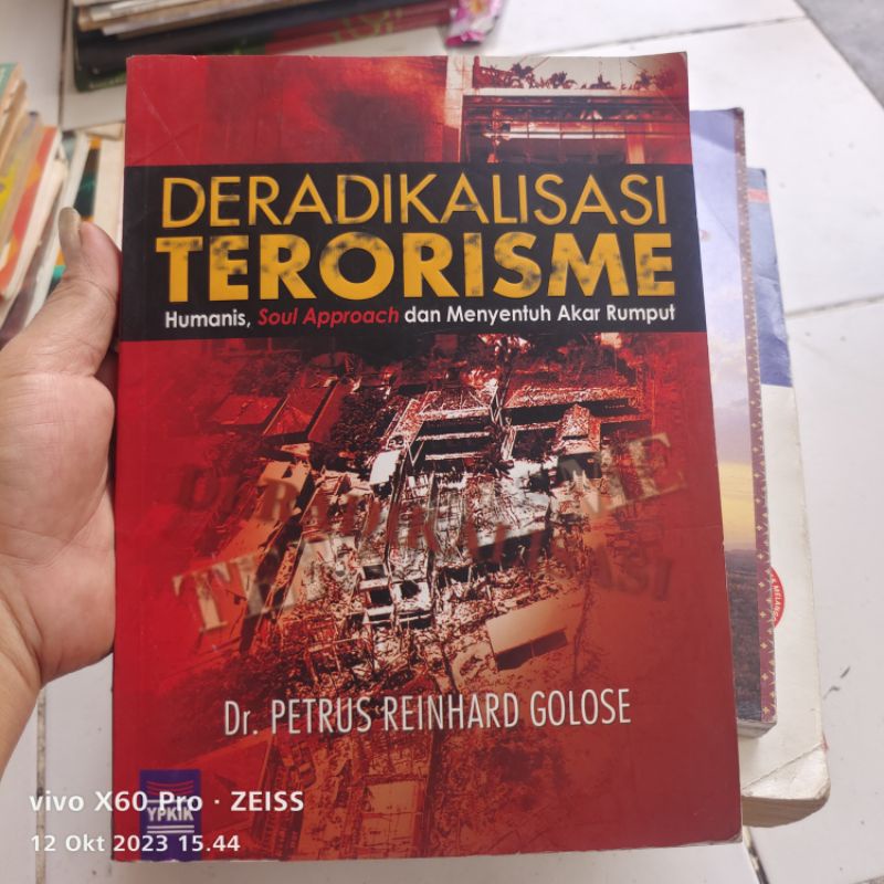 Jual BUKU DERADIKALISASI TERORISME | Shopee Indonesia