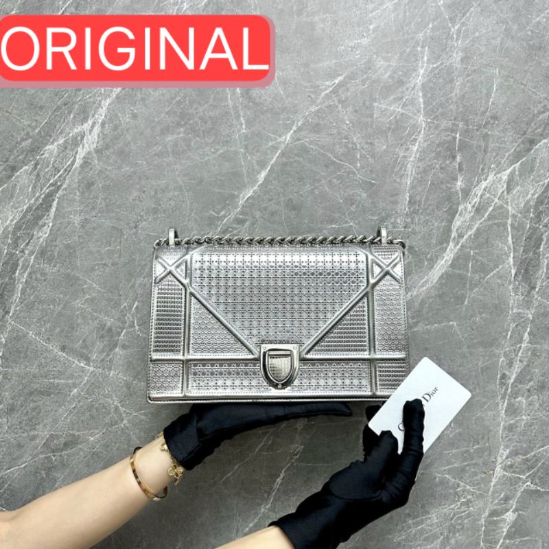 Berburu Tas Dior Mini Glitter: Panduan Lengkap Menjelajahi Ragam Online Shop Terpercaya