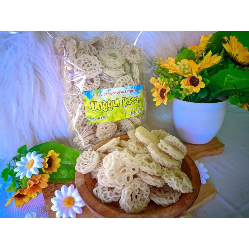 Jual KERUPUK VIRAL RAFAEL MAWAR MENTAH 500 GR | Shopee Indonesia