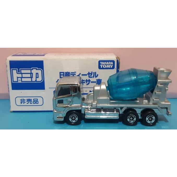 Miniature Tomica N°31 - Camion UD Trucks Quon, Vert, échelle 1/64, Boîte Neuve