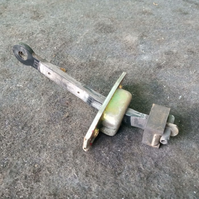 Jual Checker Pintu Toyota Soluna Belakang Kiri #Produk Terbaik | Shopee ...