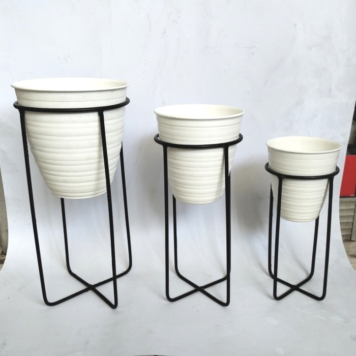 Jual Rak Tanaman Isi 3, Dudukan Pot, Rak Tanaman Interior, Rak Model ...