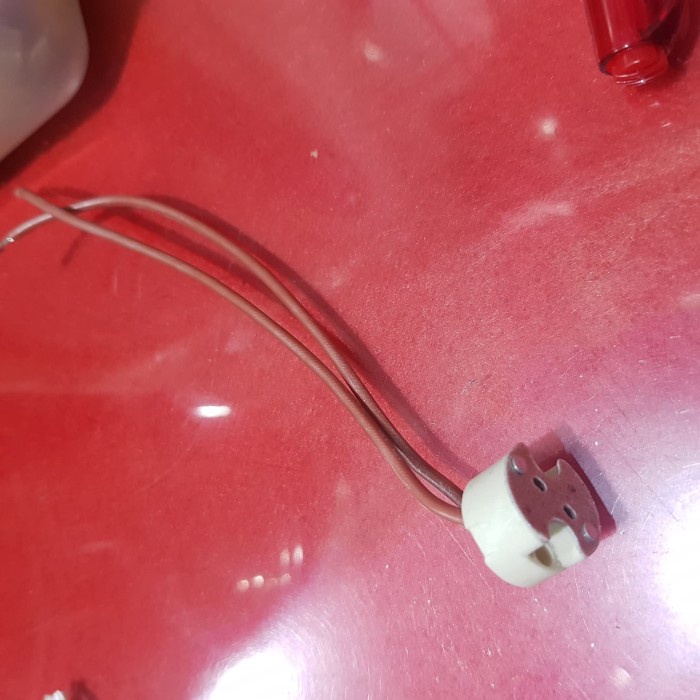 Jual fitting halogen italy mr16 / gu5.3 bulat tokolaris1629 | Shopee ...