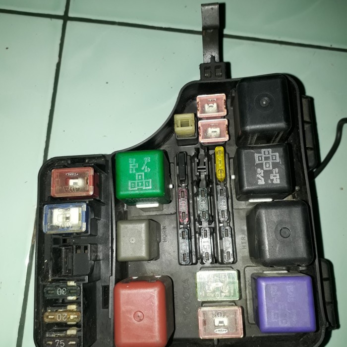 Jual {Second} fuse box corona absolute 1.6 Berkualitas Shopee Indonesia