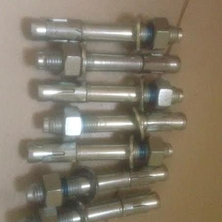 Layher Halbkupplung mit Augenschraube SW 19