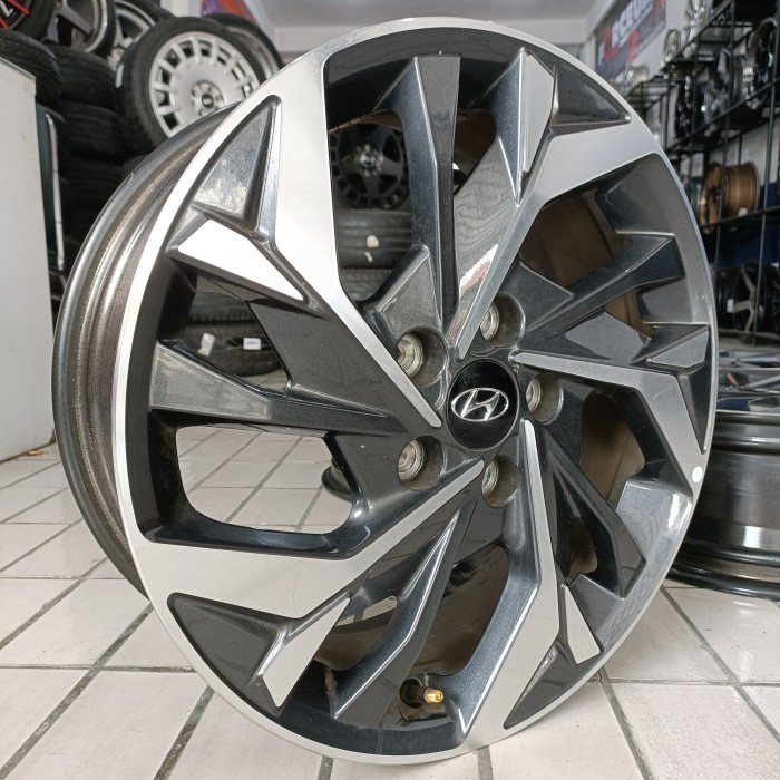 Jual Velg Bekas Std Original Hyundai Creta Ring 17 Hole 5x114.3 Offset ...