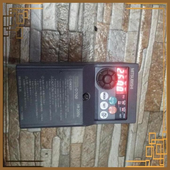 Jual [AKR] inverter FR-D720-0,2K volt 3phase200-230 vac 1,4A | Shopee ...