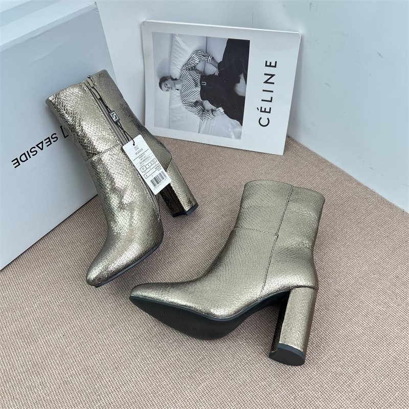 CELINE TRIOMPHE RANGERS CHELSEA BOOT IN CALFSKIN ブーツ CELINE TRIOMPHE RANGERS CHELSEA BOOT IN CALFSKIN ブーツ