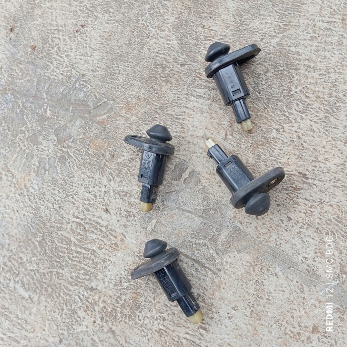 Jual Switch Sensor Pintu Timor Original Copotan (Bekas) | Shopee Indonesia