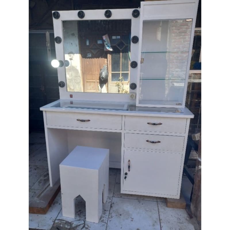 Jual Meja Rias Tempat Lampu | Meja Rias | Meja Rias Minimalis ...