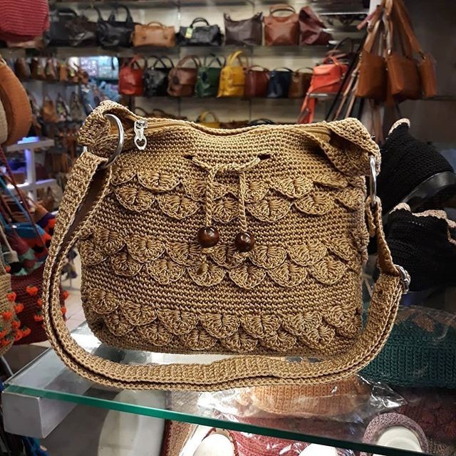 Jual LIMITED EDITION Tas Rajut Sisik Serut Gyorta - Tas Wanita Rajut ...