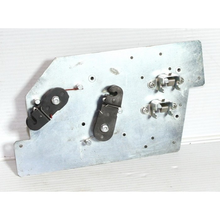 Jual Schneider Adaptation Fixture Untuk Interlock 2 Acb 47926 Genuine ...