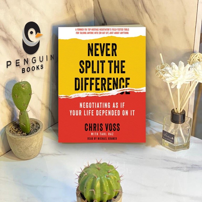 Jual Never Split The Difference by Chris Voss - Bersegel | Shopee Indonesia