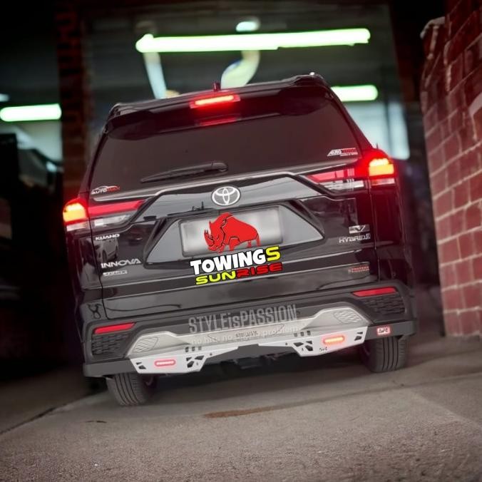 Jual Rhiino Defender Towing Bumper Belakang Innova zenix hybrid ...