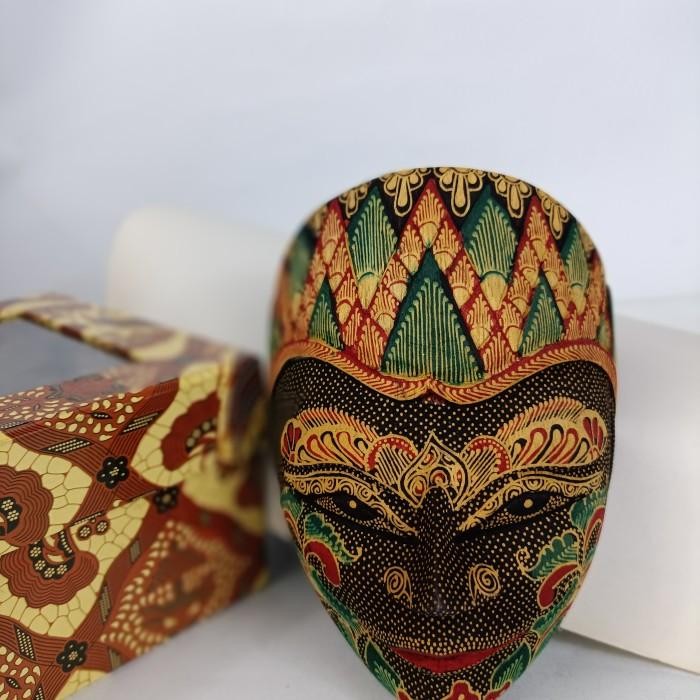 Jual Souvenir Topeng Batik Kayu Merak Handmade Ukuran S | Shopee Indonesia