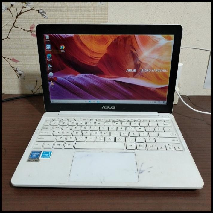 Jual Laptop Asus Vivobook 12 E203M Intel Celeron N4000 Ram:1/500 GB HDD ...