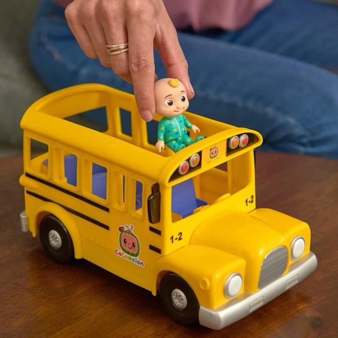 CoComelon CMW0015 Musical Yellow School Bus, with